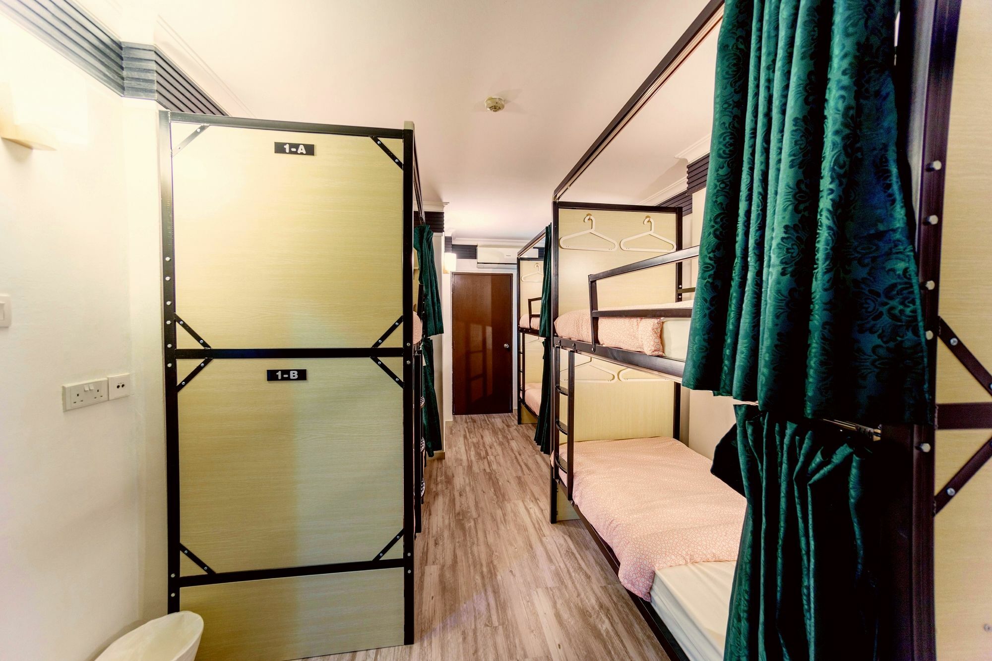 Lodge41 Asrama Singapore